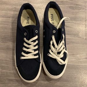 FiveFour men’s sneaker!
